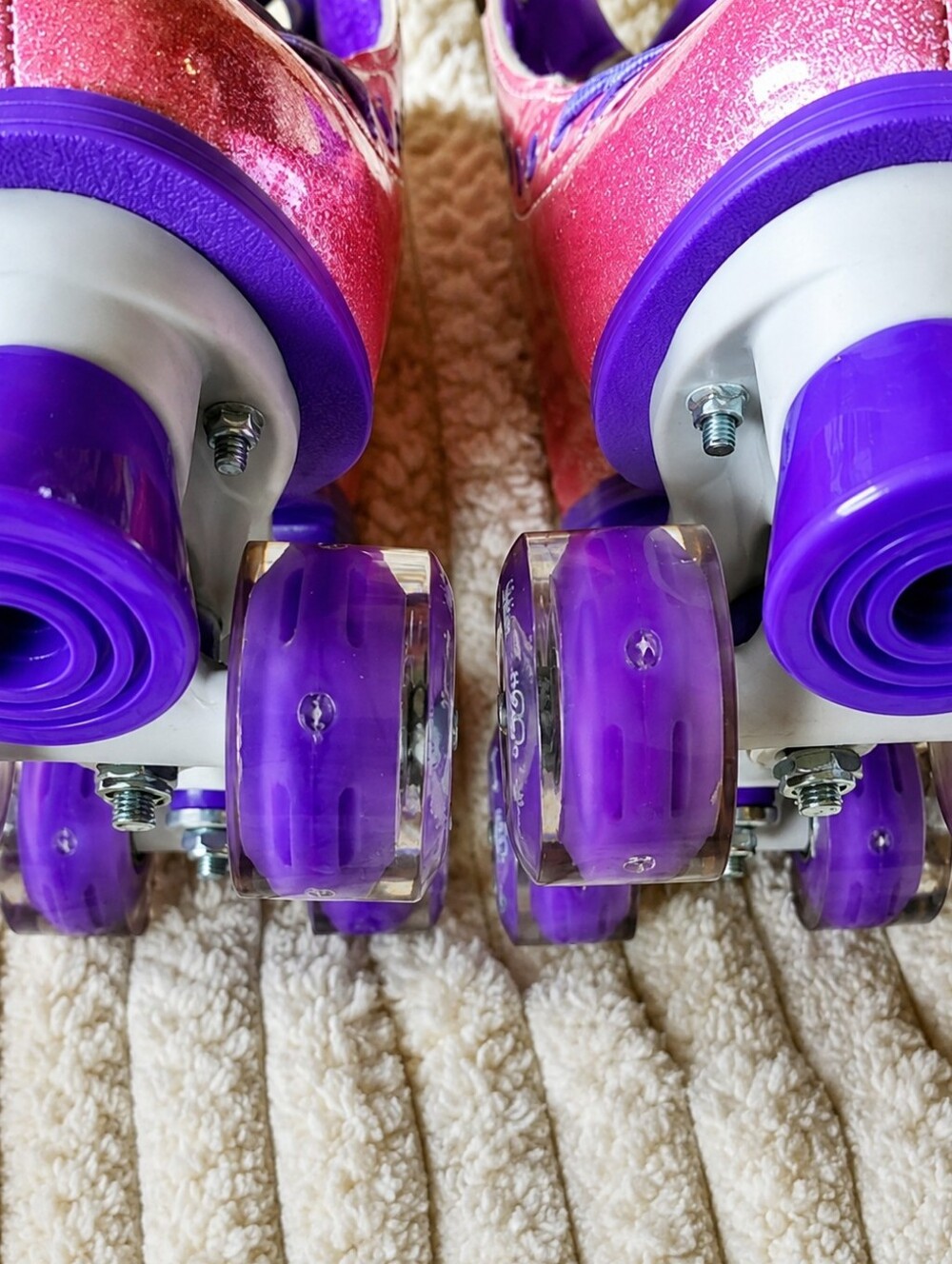 NEW Wellwon Pink Purple Light Up Glitter Roller Skates Womans Sz 5 Kids 4Y - Picture 4 of 8